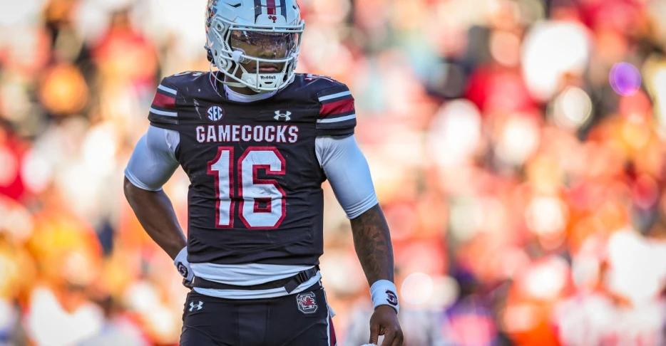 Steelers QB target returning to school