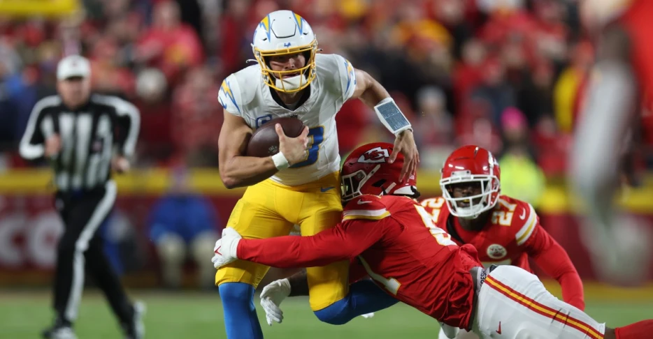 Chiefs-Chargers Week 15 predictions from Arrowhead Pride