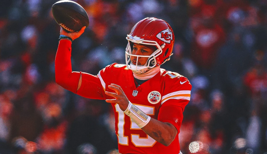 Chiefs QB Patrick Mahomes Suffered Left Knee Injury
