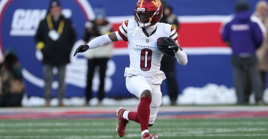 All aTwitter: 15 Dec 25 – Commanders celebrate win over Giants in a game filled with big plays (good &amp; bad) on offense, defense &amp; special teams