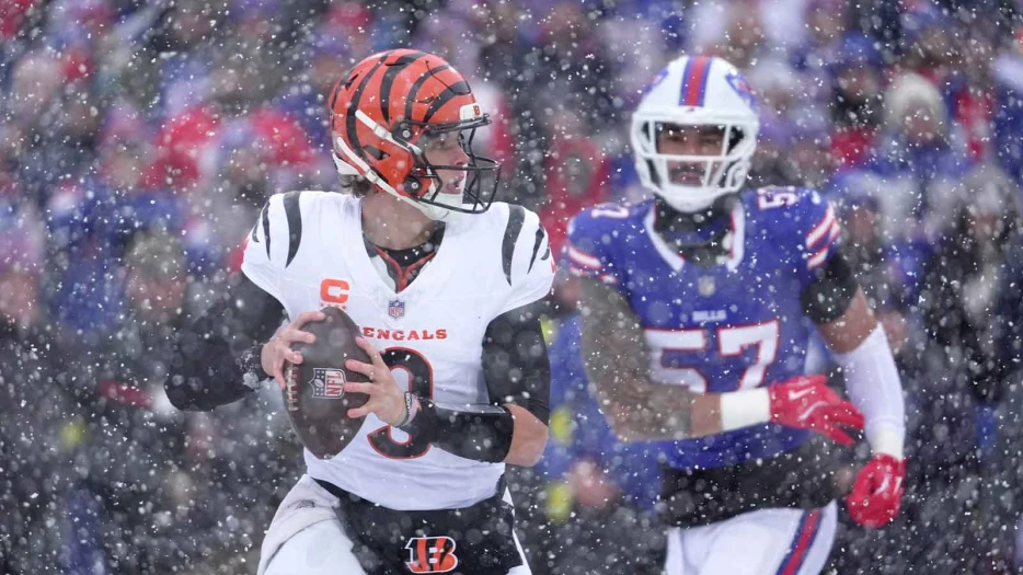 Bengals’ Joe Burrow’s teammates refuse to reveal what he told them after playoff elimination