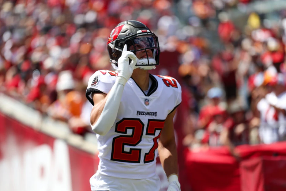 Bucs Place CB Zyon McCollum On IR