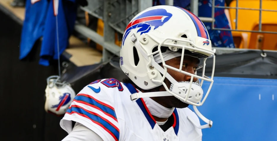 Buffalo Bills WR Brandin Cooks injured in Week 15