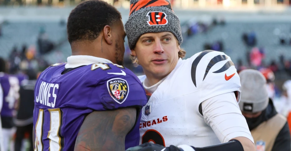 Dre’Mont Jones hit Joe Burrow late and then taunted Bengals, but refs ignored it