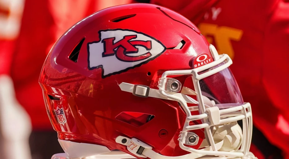Former Kansas City Chiefs Head Coach &amp; NFL Champion Has Tragically Passed Away