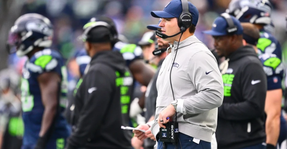 Mike Macdonald gives out unexpected game ball after Seahawks win over Colts