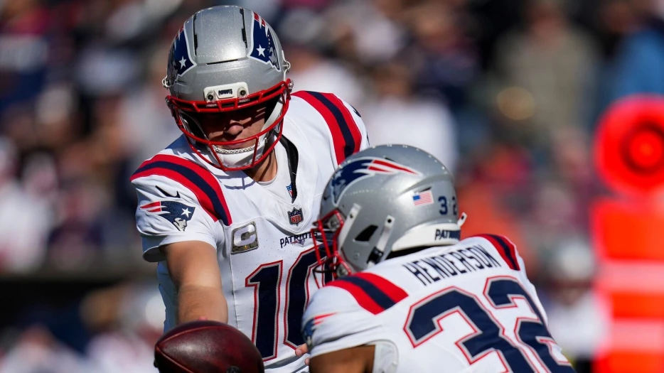 Mike Vrabel Praises TreVeyon Henderson After Patriots’ Tough Loss To Bills