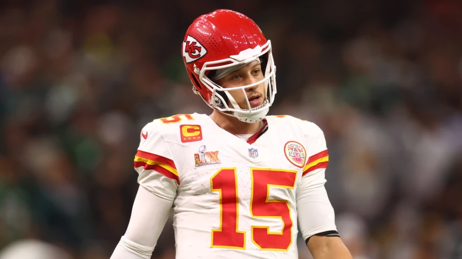 Patrick Mahomes’ ACL Injury Mirrors Key Aspects Of Tom Brady’s Tear