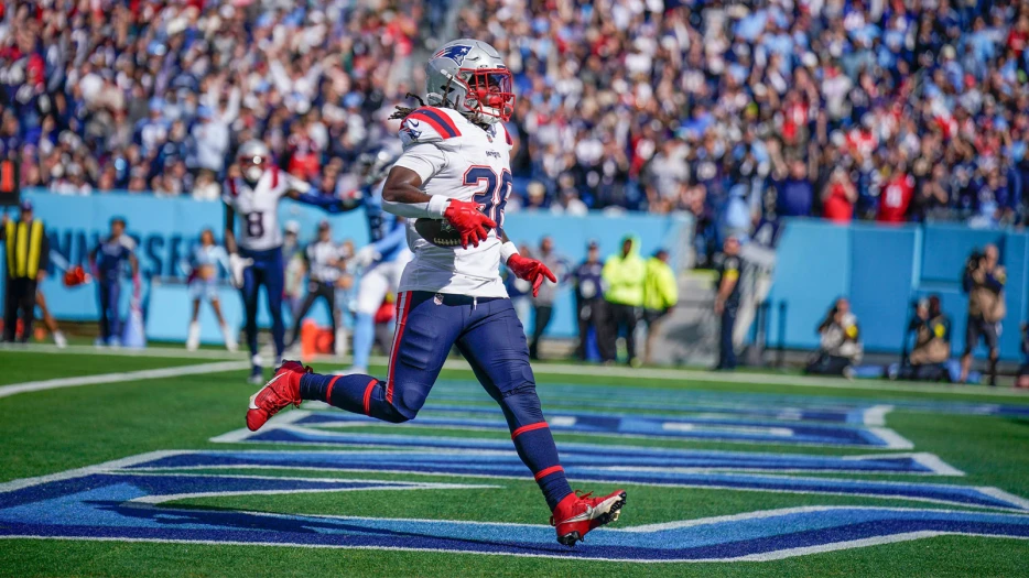 Patriots’ Rhamondre Stevenson calls scuffle with Matt Milano a ‘dumb decision’