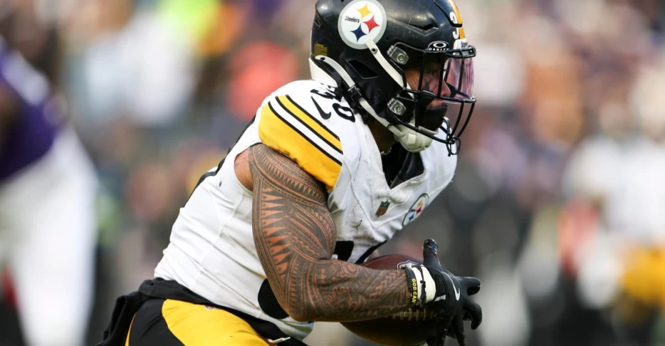 Steelers add Jaylen Warren to injury report, may not play vs. Dolphins