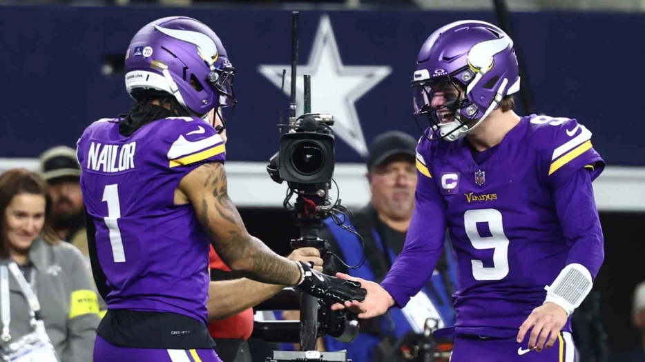 Vikings’ JJ McCarthy intercepted on first pass of primetime matchup vs Cowboys