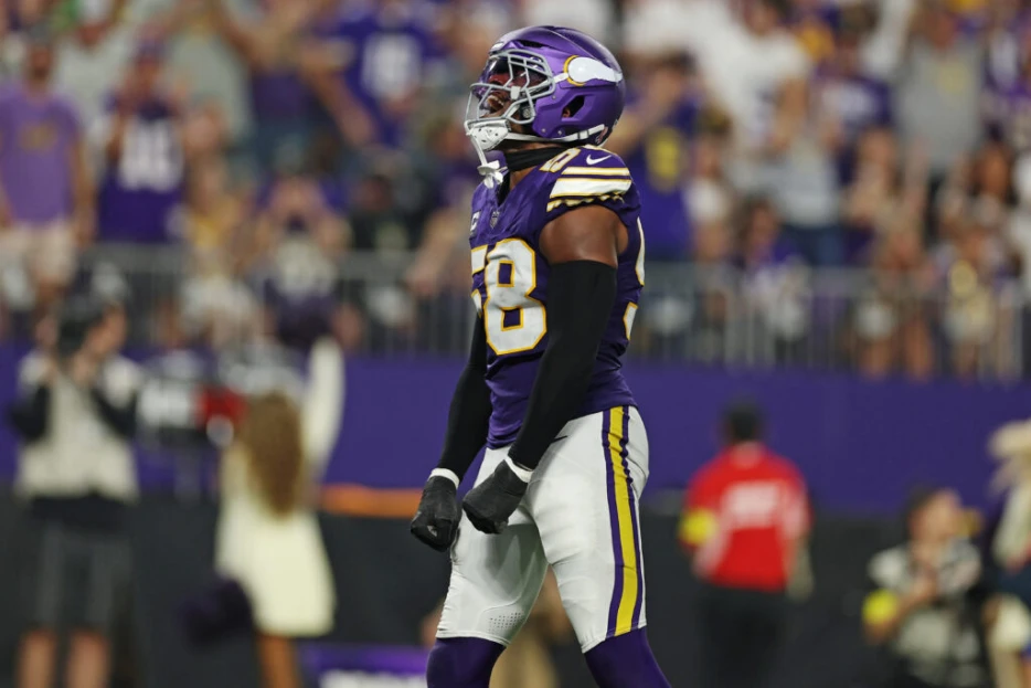 Vikings OLB Jonathan Greenard To Undergo Season-Ending Shoulder Surgery