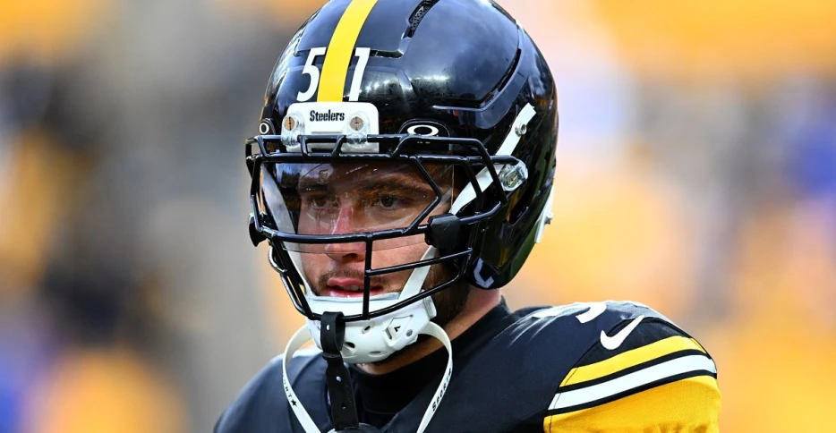 2 key Steelers injured in MNF win over Dolphins