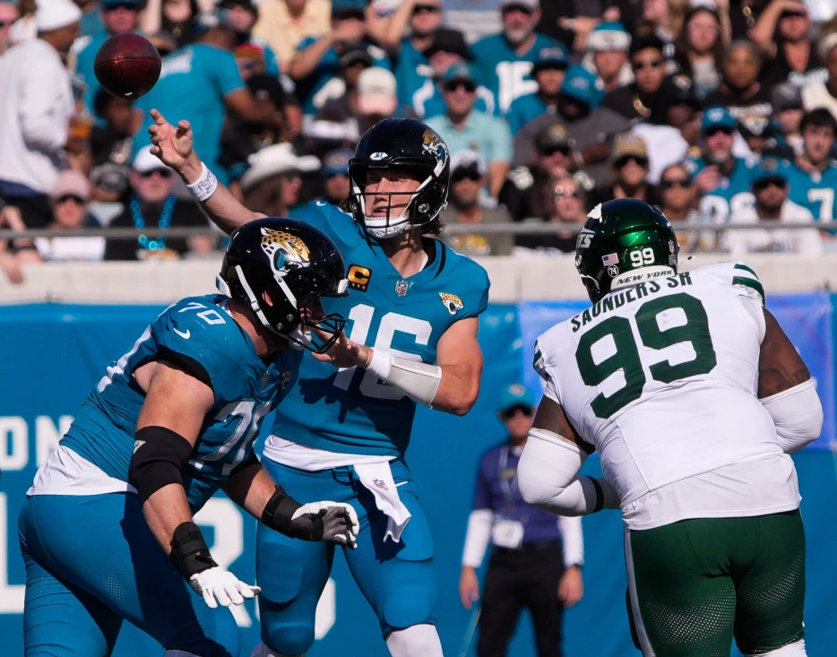 2025 NFL QB Rankings: Trevor Lawrence Goes Berserk