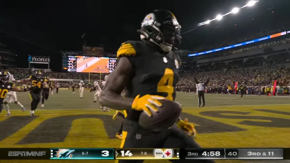 Aaron Rodgers Calls DK Metcalf’s TD One Of The ‘Better Plays I’ve Seen In My 21 Years’