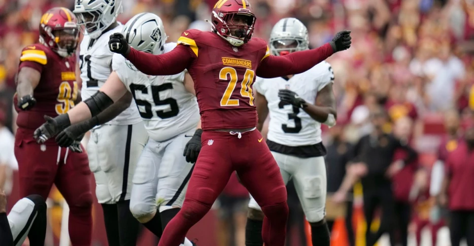 All aTwitter: 16-Dec-25 – Von Miller is on the verge of joining top-10 all-time NFL sack leaders list