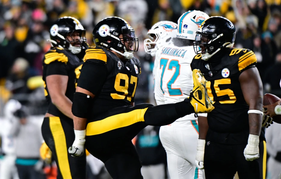 Cam Heyward Honors T.J. Watt with Sack Celebration