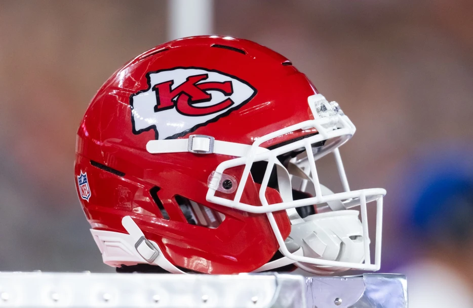 Chiefs Tried Out 10 Including RB Damien Martinez &amp; CB Cam Smith