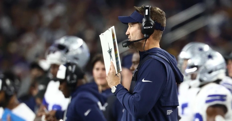 Cowboys vs. Vikings Stock Report: Brian Schottenheimer, Matt Eberflus fail team