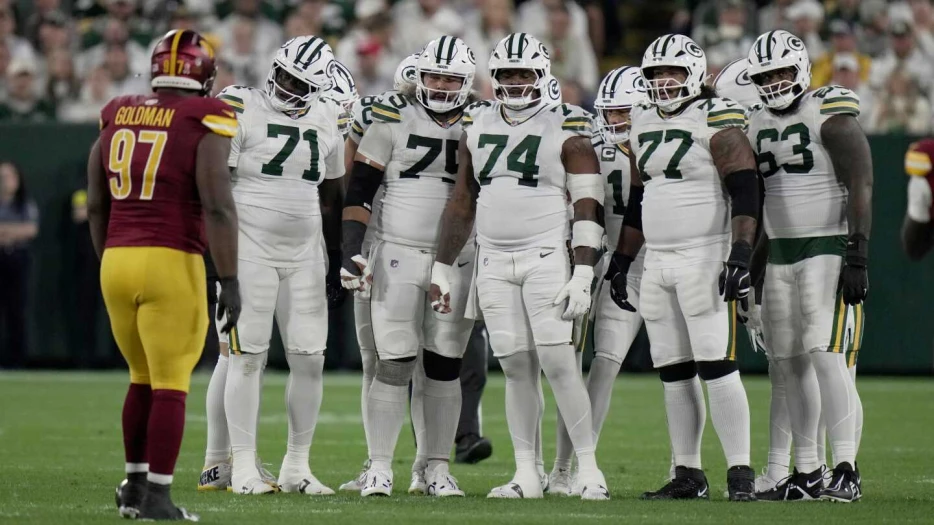 Packers' defense has been stout, but its offense has been sputtering