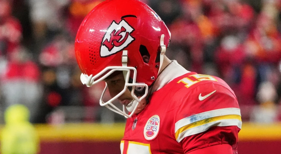 Patrick Mahomes Urged to Make Massive Career-Altering Decision Today