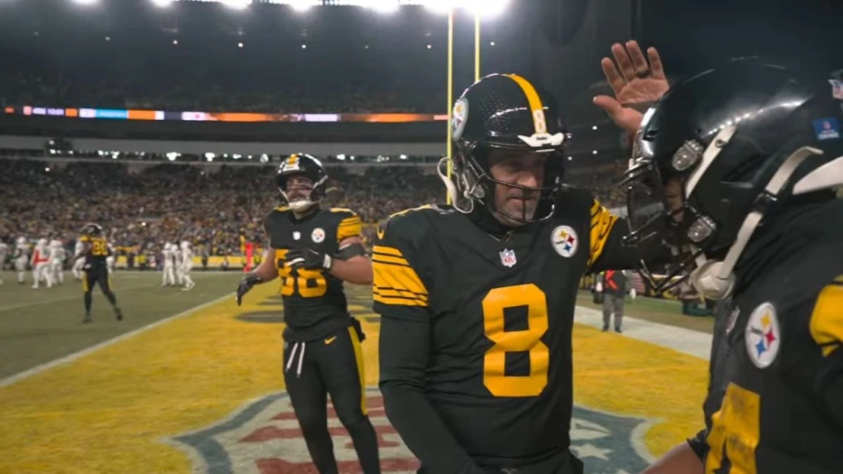 ‘Still Cannot Believe What We Got Him For:’ Aaron Rodgers Wants To Get Kenneth Gainwell Paid This Offseason