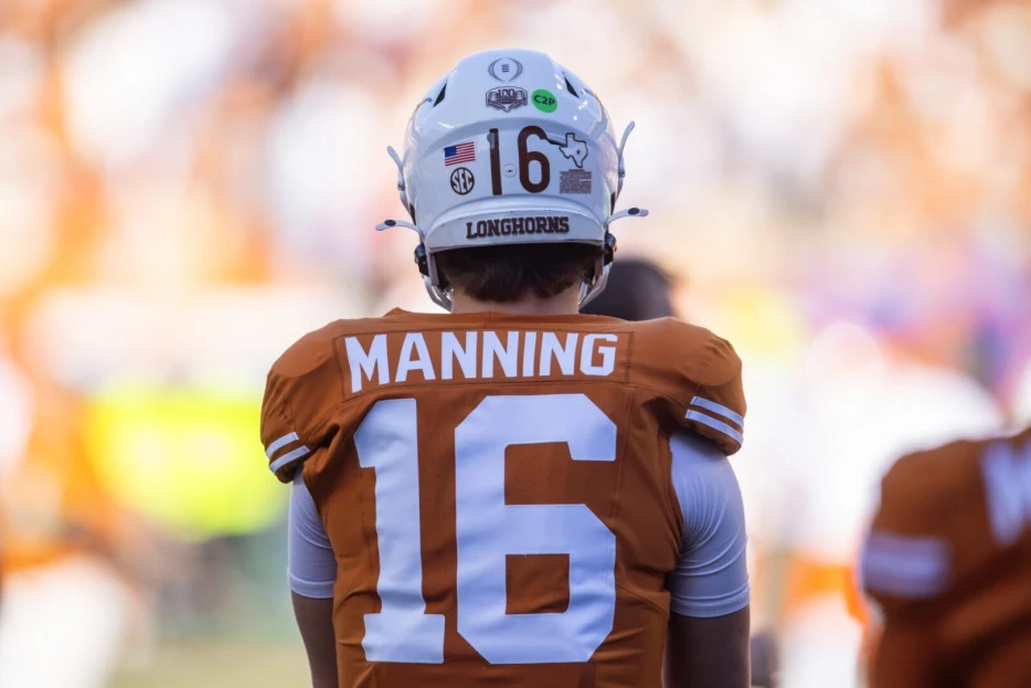 Texas QB Arch Manning Will Return To School In 2026