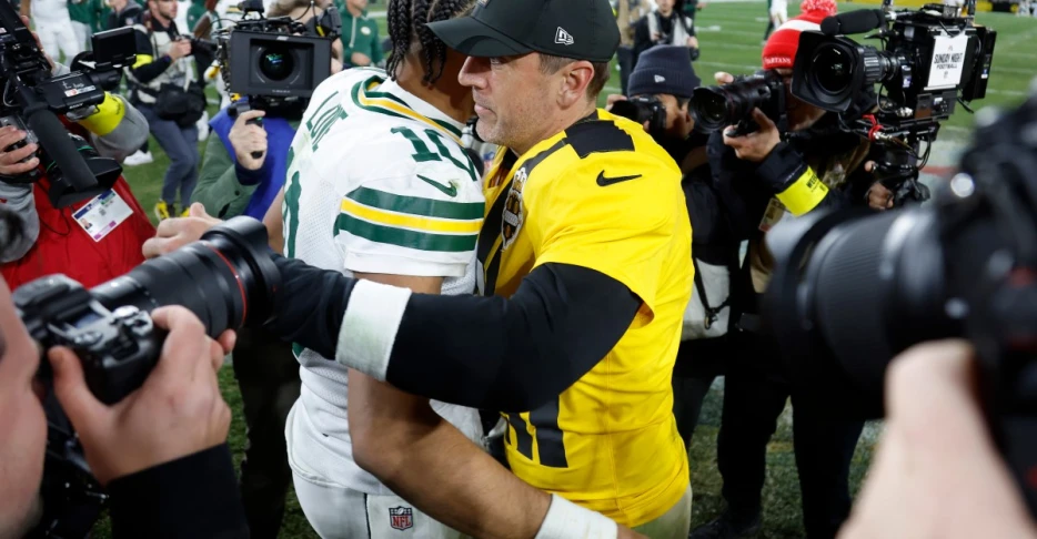 The Packers can clinch a playoff berth this week with help from Aaron Rodgers