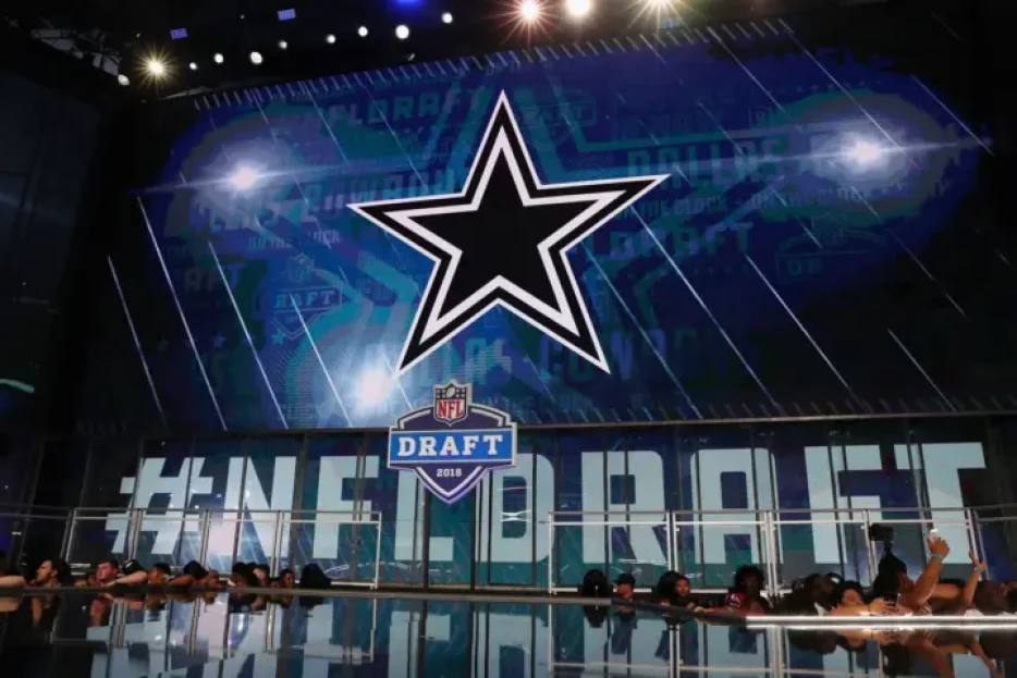 Who Cowboys Fans Should Root For to Improve Draft Position