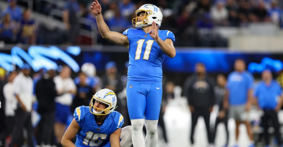 Cameron Dicker named AFC Special Teams Player of the Week