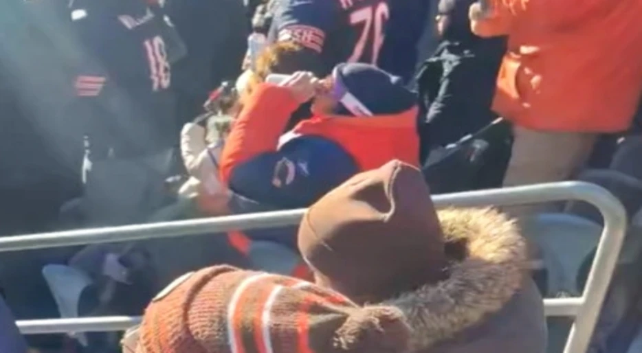 Chicago Bears Fan Was Caught Eating The Strangest Thing Out Of A Ziplog Bag In The Stands [VIDEO]