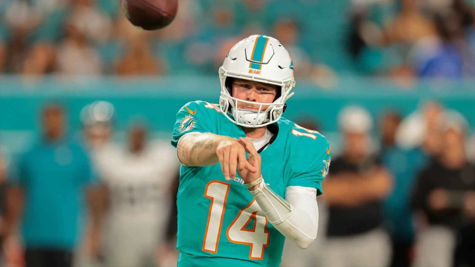 Dan Orlovsky endorses starting Quinn Ewers after Dolphins’ MNF playoff elimination