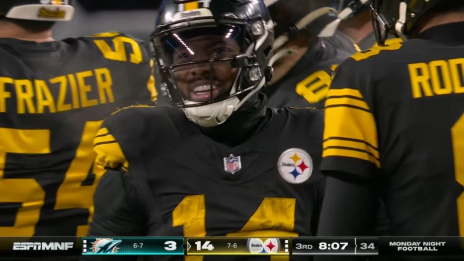 Former GM Says Kenneth Gainwell Is Steelers’ 2025 MVP: ‘He’s Consistently Done It From Day One’