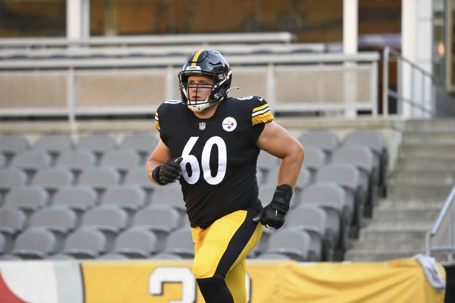 Former Steelers Offensive Lineman Announces Retirement