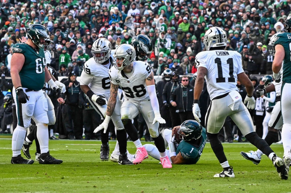 Maxx Crosby Loved his First Experience Playing in “Grimy-Ass” Philadelphia