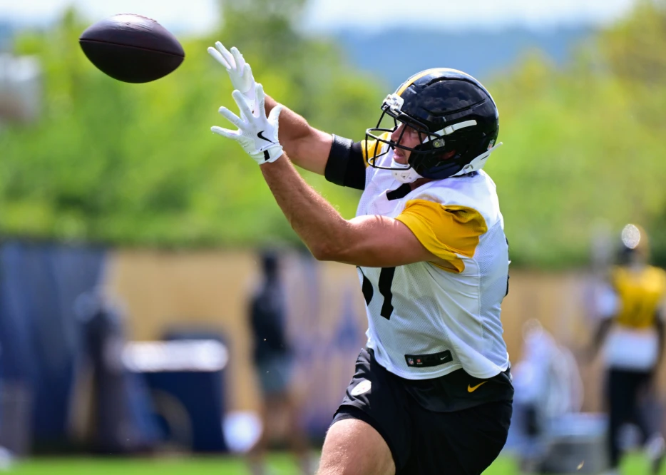 Steelers Show Interest in Reuniting With Promising Rookie Tight End