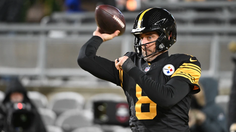 Aaron Rodgers Describes Steelers As Team Full Of ‘Castoffs’, Bristles When Reporter Asks If He’s A Castoff Too