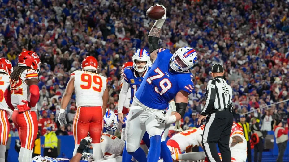Bills’ Spencer Brown has hilarious silver lining if Myles Garrett breaks sack record on him