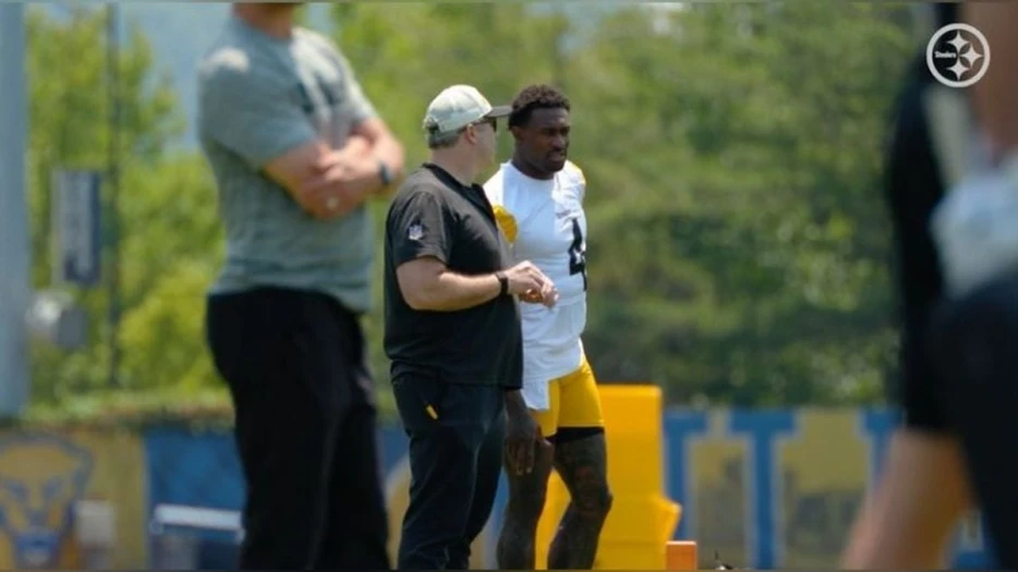 DK Metcalf Says He And Arthur Smith Recently Had Important Conversation To ‘Get On The Same Page’