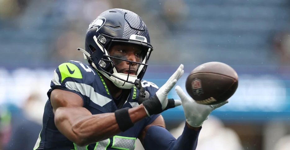 Seahawks activate Dareke Young, elevate 2 practice squad players for Rams game