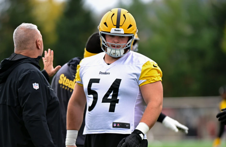 Steelers Sights &amp; Sounds: Offensive Line Adjusting Due to Bumps and Bruises