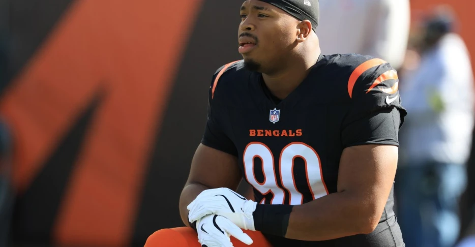 Bengals placing Kris Jenkins Jr. on injured reserve