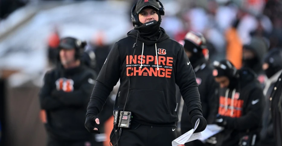 ‘Fire Zac. Fire Duke. Save Burrow’ goes up on billboard in Cincinnati