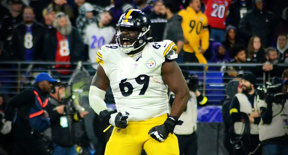 Former Steelers OL Suffers Serious Injury After Cheap Shot