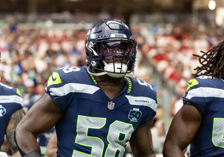 NFL Suspends Seahawks OLB Derick Hall For 1 Game