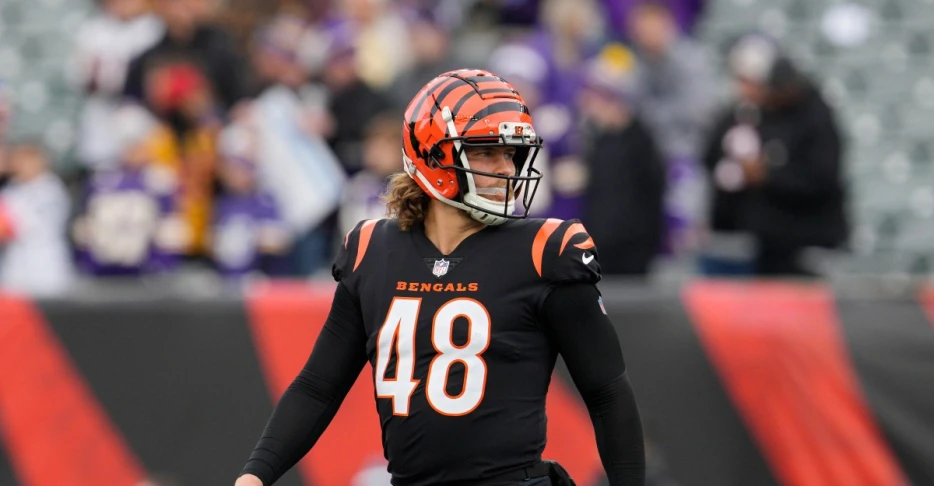 Steelers sign former Pitt LS