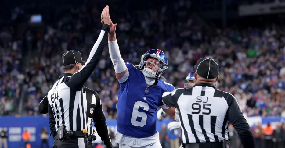 Trade Jaxson Dart? No, the NY Giants should not do that and draft Fernando Mendoza