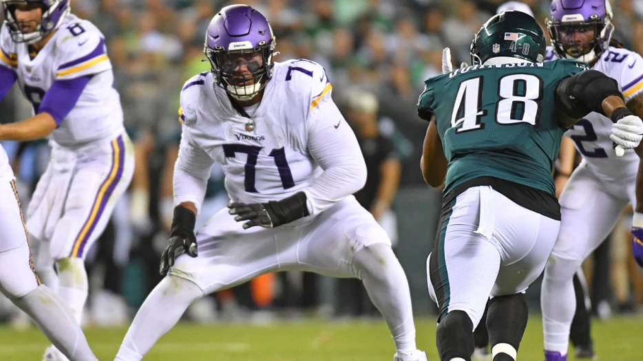 Vikings’ OT Christian Darrisaw lands on IR ahead of Giants matchup