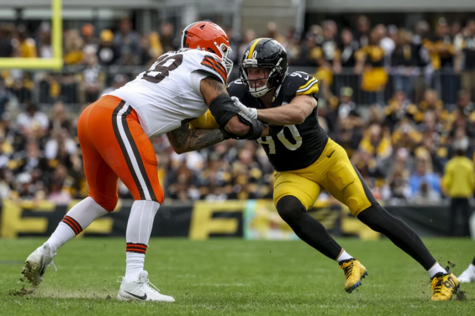 Browns Place RT Jack Conklin On IR