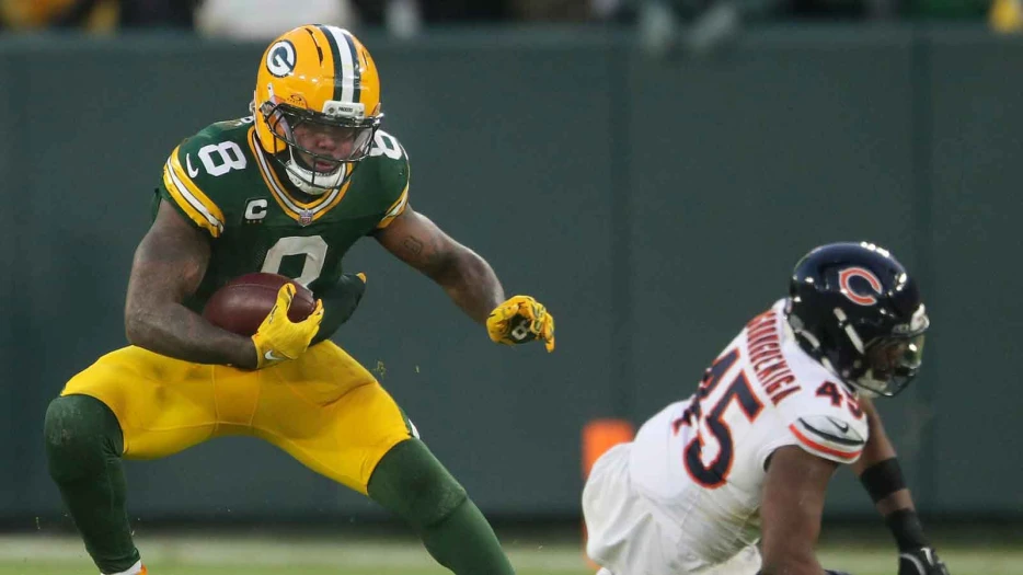 Packers RB Josh Jacobs playing through knee injury vs. Bears